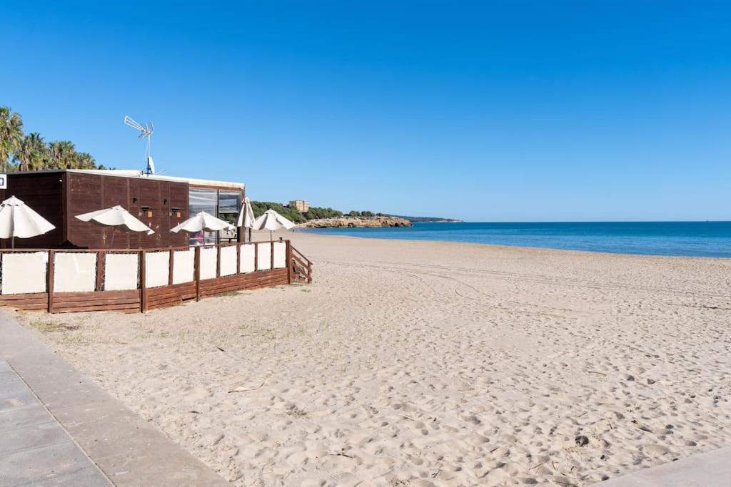 Privilegiado-Tarragona-50Mplaya-Wifi-Pool-Relax8 المظهر الخارجي الصورة