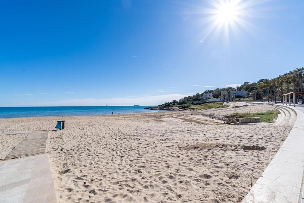 Privilegiado-Tarragona-50Mplaya-Wifi-Pool-Relax8 المظهر الخارجي الصورة